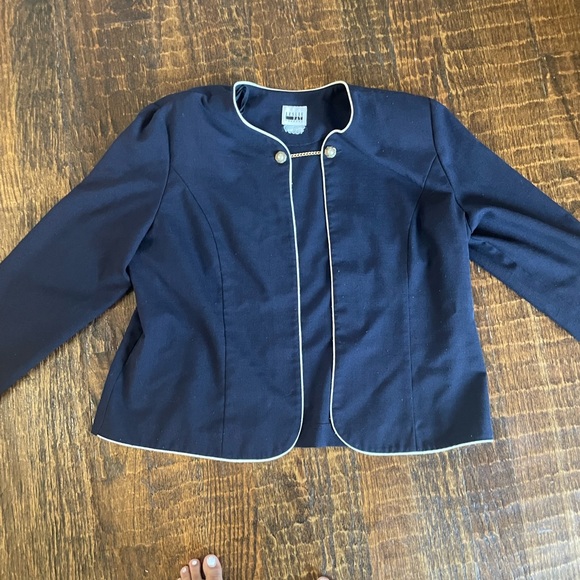 Vintage Jacket - Picture 7 of 12